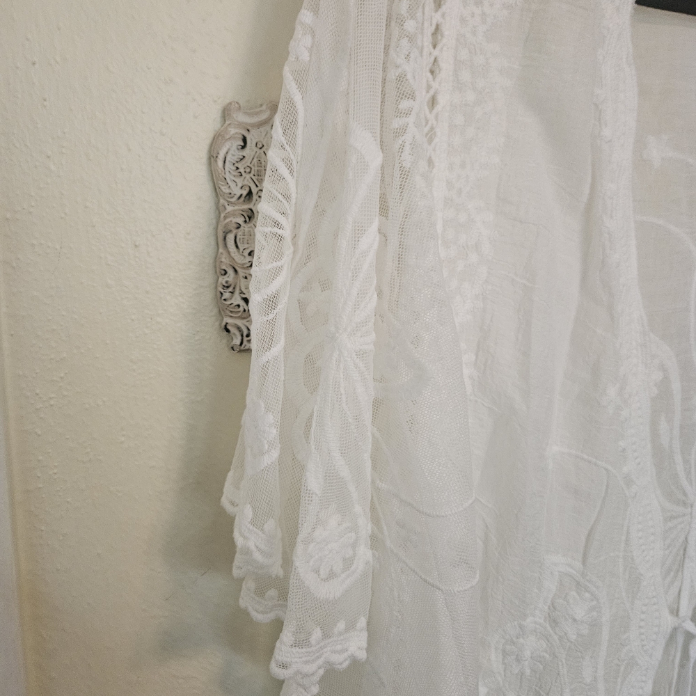Kindred Boh9  White Lace Kimono Jacket Wonderful lLace and Embroidery Details - Picture 2 of 9